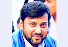সাত ‘খুঁটি’র নাম-পরিচয় জানালেন সম্রাট